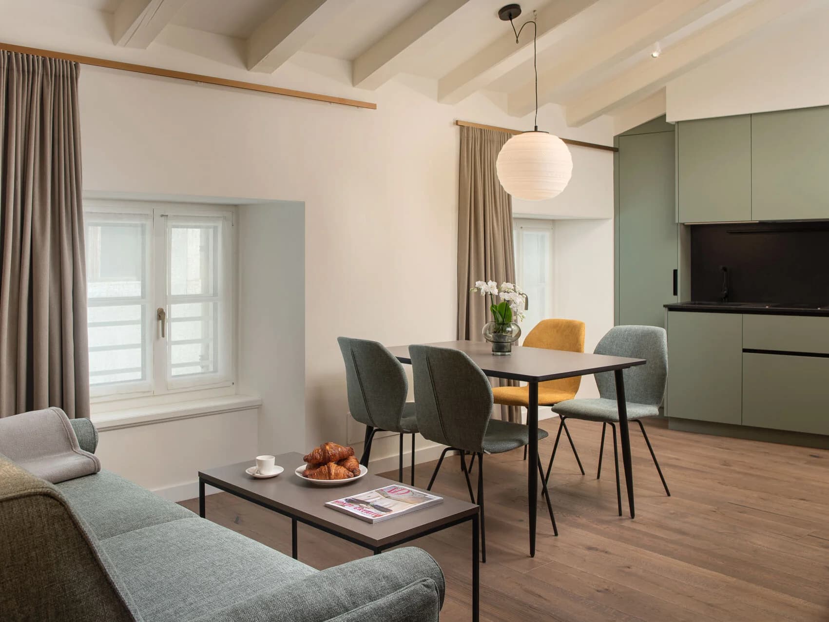 Apartment 1 – Argento